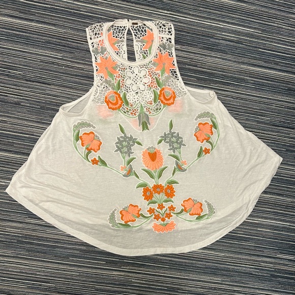 Free People Size M Flower Power Crochet Embroidered Floral Tank Top in White - Picture 3 of 6